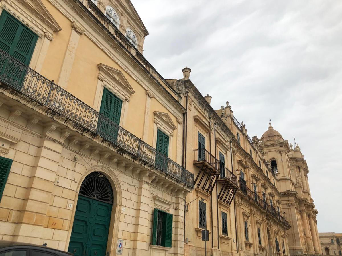Artroom Garden Noto Exterior foto