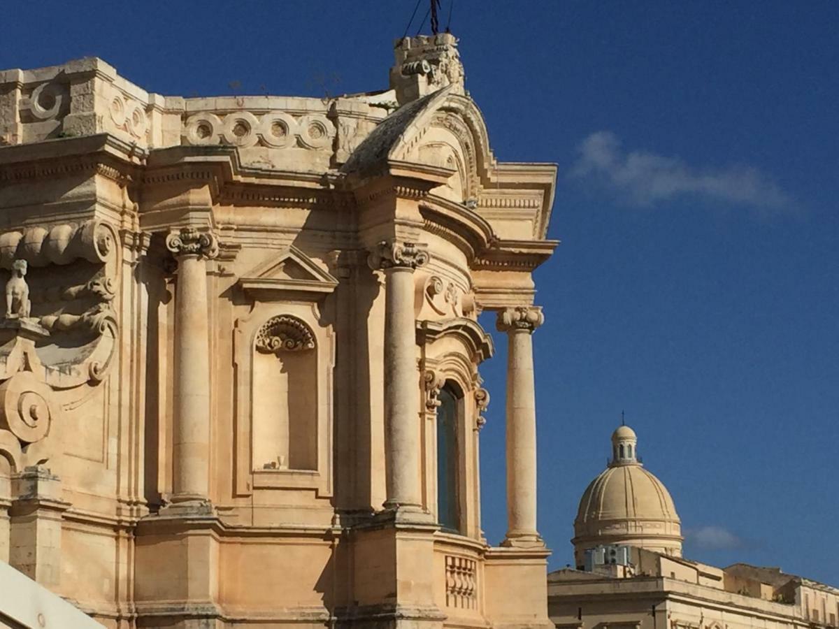 Artroom Garden Noto Exterior foto